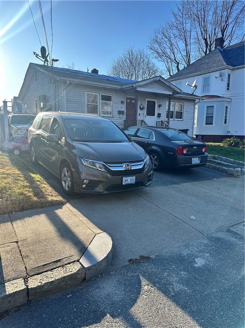 5 Washington Avenue, Cranston, RI, 02920 | Card Image