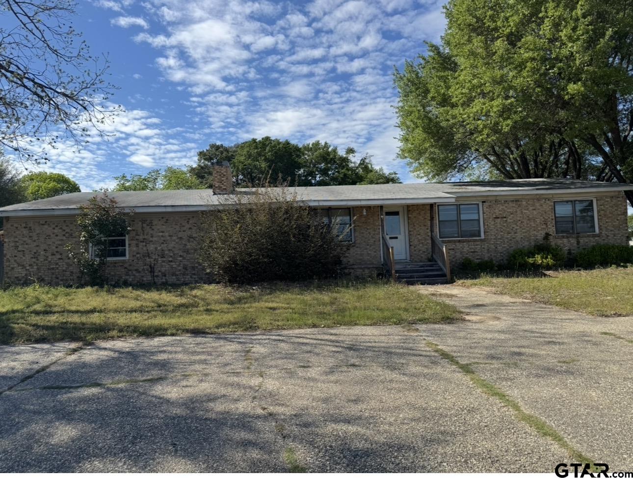 Commercial Sale in Lindale 2