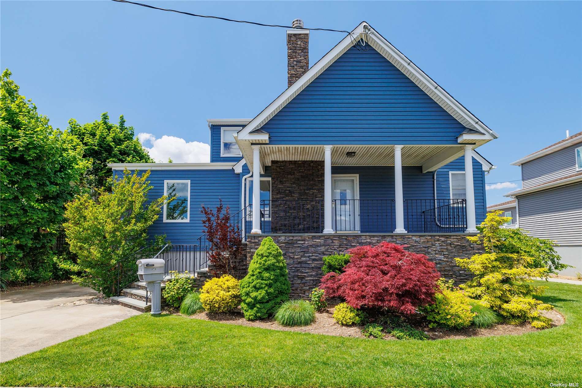Suffolk Rd, Island Park, NY 11558