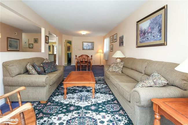 93 Silver Birch Ave, House other with 3 bedrooms, 1 bathrooms and 4 parking in Wasaga Beach ON | Image 11