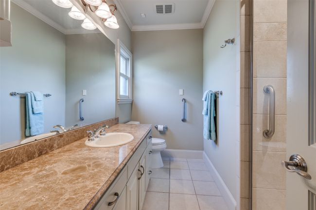 Ensuite bathroom in Guest Quarters | Image 32