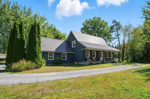 4365 Champlain St, Bourget, ON, K0A1E0 | Card Image