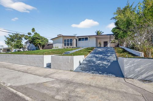 1426 Hillcrest Dr, Lake Worth Beach, FL, 33461-6034 | Card Image