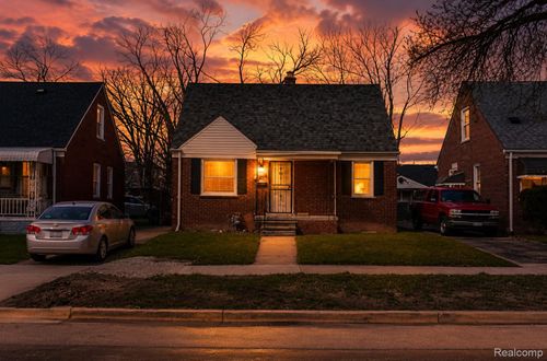 9107 Roselawn St, Detroit, MI, 48204-5902 | Card Image