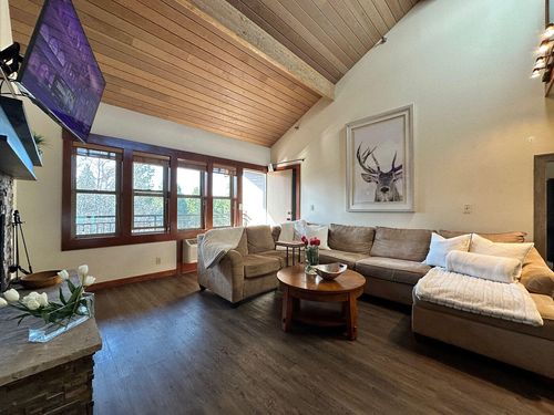 2035-2036-bldg-20-18575 Sw Century Dr, Bend, OR, 97702-1950 | Card Image