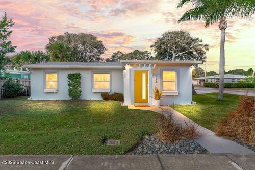 172 Woodland Ave, Cocoa Beach, FL, 32931-2856 | Card Image