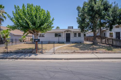 856 W Chestnut St, Exeter, CA, 93221-1405 | Card Image