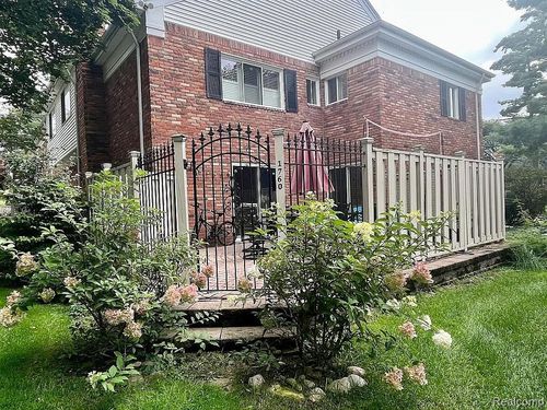 1760 Trailwood Path, Bloomfield Hills, MI, 48301-1735 | Card Image