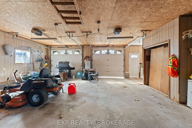 3454 Round Lake Road, House other with 3 bedrooms, 1 bathrooms and 8 parking in South Frontenac ON | Image 22