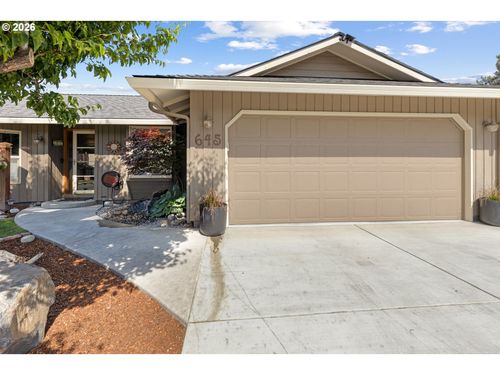 645 Se Pine Ct, Hermiston, OR, 97838 | Card Image