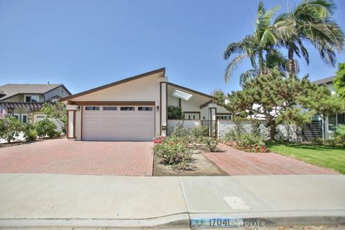 17041 Malta Cir, Huntington Beach, CA, 92649 | Card Image