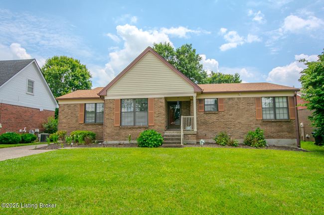 9010 Green Garden Ct, House other with 3 bedrooms, 2 bathrooms and null parking in Louisville KY | Image 4