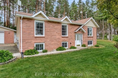 1112 County Rd 5, Frankford, ON, K0K2C0 | Card Image
