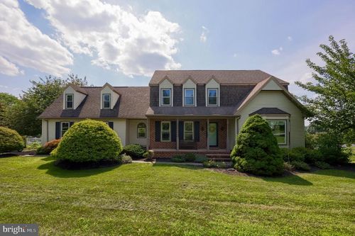 320 School St, York, PA, 17402-9537 | Card Image