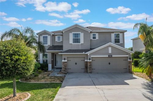 637 Neptune Dr, GROVELAND, FL, 34736-9688 | Card Image