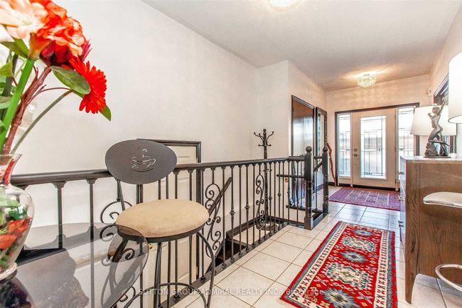 9 Amalfi Crt, House other with 5 bedrooms, 4 bathrooms and 2 parking in Vaughan ON | Image 6