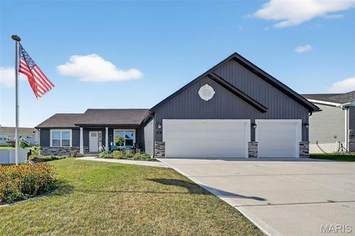 93 River Rock Dr, Moscow Mills, MO, 63362-1886 | Card Image