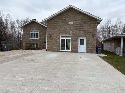 253 Kingsway Ave, North Bay, ON, P1B7V5 | Card Image
