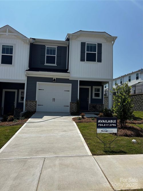 4216 Summit Woods Dr, Charlotte, NC, 28216-0391 | Card Image