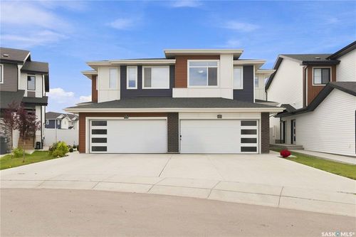 422 Myles Heidt Manor, Saskatoon, SK, S7W1J1 | Card Image