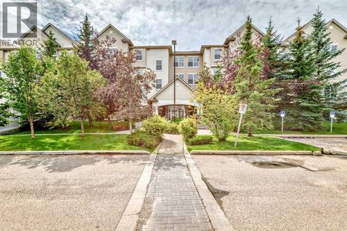 2000 Applevillage Crt Se, Calgary, AB, T2A7Z4 | Card Image