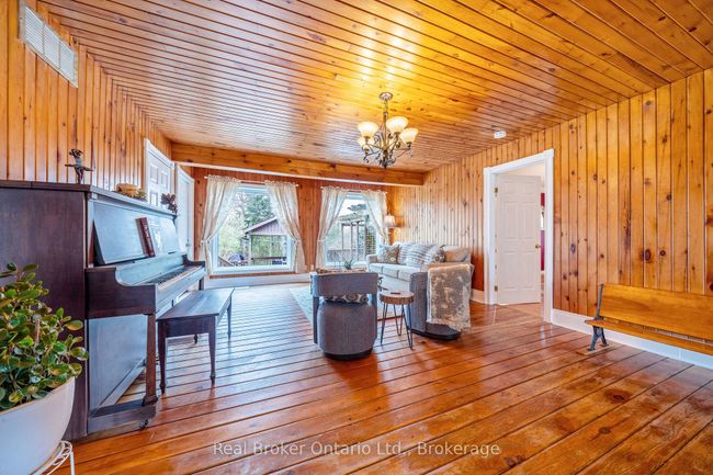 6024 Fourth Line, House other with 5 bedrooms, 3 bathrooms and 10 parking in Orton ON | Image 15