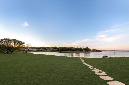 3111 Lake Creek Dr, Highland Village, TX, 75077-1823 | Card Image