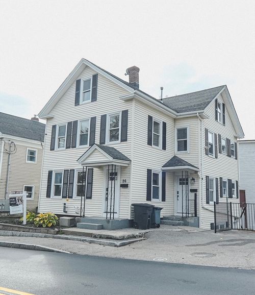 26 Maple St, Spencer, MA, 01562-2574 | Card Image