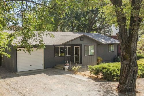 395 Masonic Ln, Weaverville, CA, 96093-1128 | Card Image