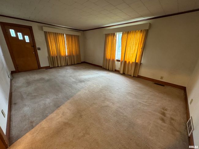 809 W Chestnut St, House other with 2 bedrooms, 2 bathrooms and null parking in Marion IL | Image 7