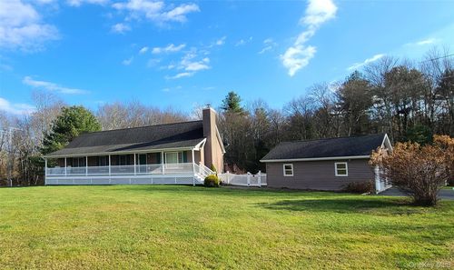 209 Jim Stephenson Rd, Jeffersonville, NY, 12748-5011 | Card Image