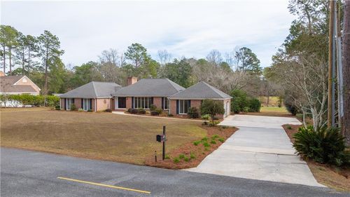 66 Springhill Dr W, Tifton, GA, 31793-6816 | Card Image