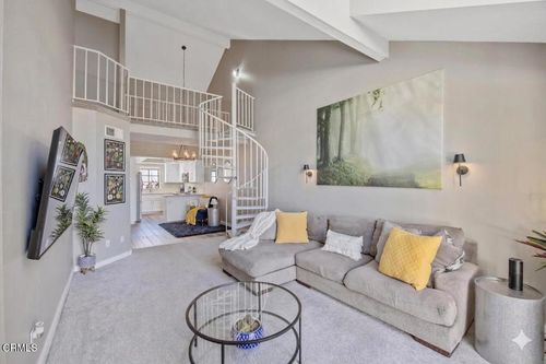 574-18106 Erik Ct, Canyon Country, CA, 91387 | Card Image