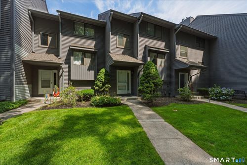 330-330 Conestoga Way, Glastonbury, CT, 06033-3361 | Card Image