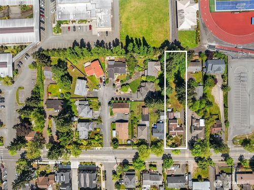 320 Ne 185th St, Shoreline, WA, 98155-2105 | Card Image