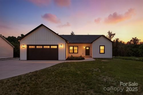 1019 Null Rd, Lincolnton, NC, 28092-6101 | Card Image