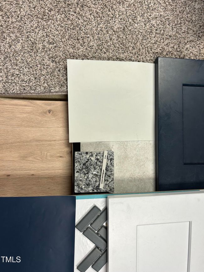 Interior selections Lot 2 | Image 14