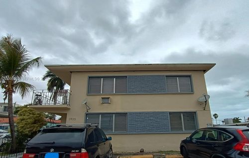 4-1935 Normandy Dr, Miami Beach, FL, 33141-4430 | Card Image