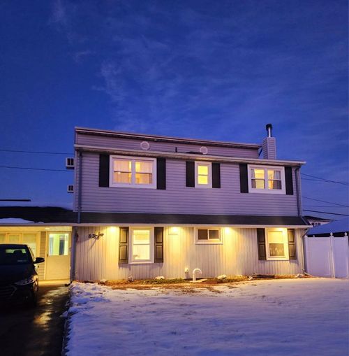 83 Hardy Ln, Westbury, NY, 11590-6513 | Card Image