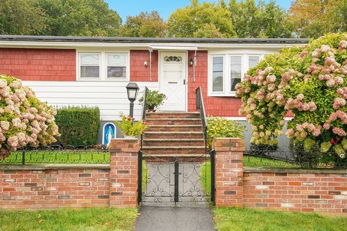 42 Marique Dr, Lawrence, MA, 01843-3004 | Card Image