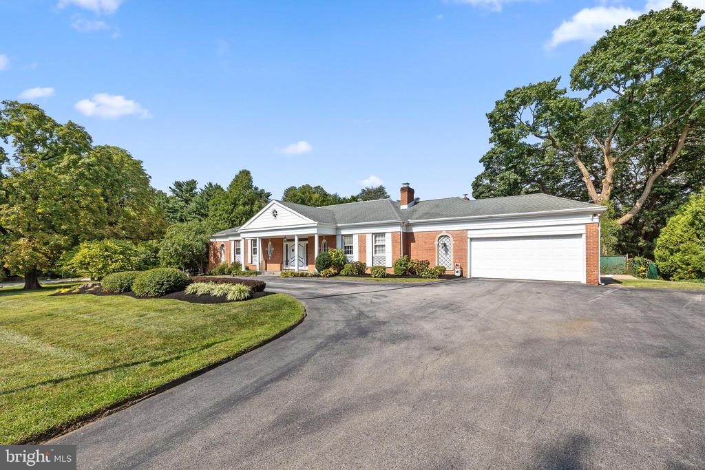 Indian Creek Rd, Wynnewood, PA 19096