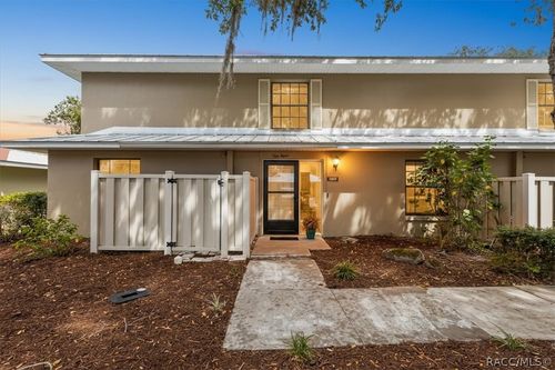 11310 Bayshore Dr, Crystal River, FL, 34429-9233 | Card Image