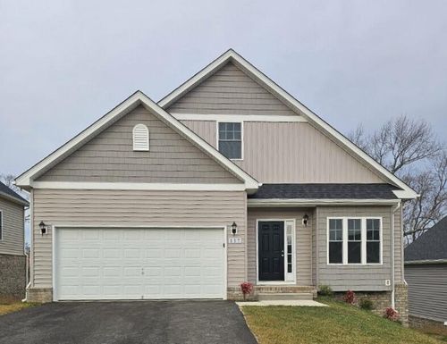 117 Parker Ln, Salem, VA, 24153-7103 | Card Image