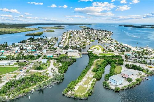 4547 Pine Island Rd Nw, MATLACHA, FL, 33993-9767 | Card Image