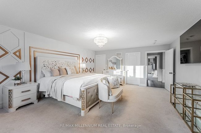 19 Mitchell Cres, House other with 5 bedrooms, 4 bathrooms and 7 parking in Mono ON | Image 4