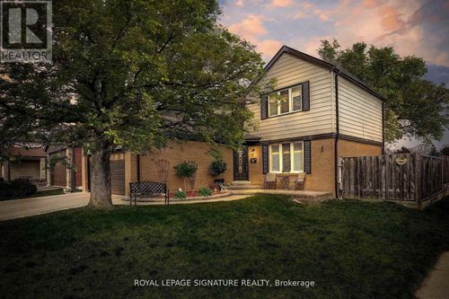 1773 Meadowview Ave, Pickering, ON, L1V3G7 | Card Image