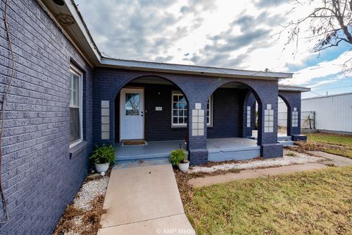 406 N Swenson St, Stamford, TX, 79553-3820 | Card Image