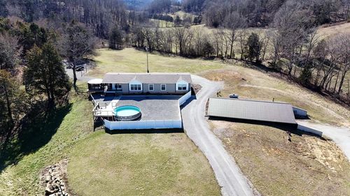 2695 Leslie Rd, Burkesville, KY, 42717-9748 | Card Image