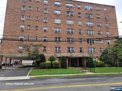 25 Jefferson St, Hackensack, NJ, 07601-5008 | Card Image