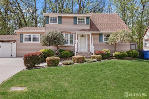 17 Clembil Ct, Hopelawn, NJ, 08861-1517 | Card Image